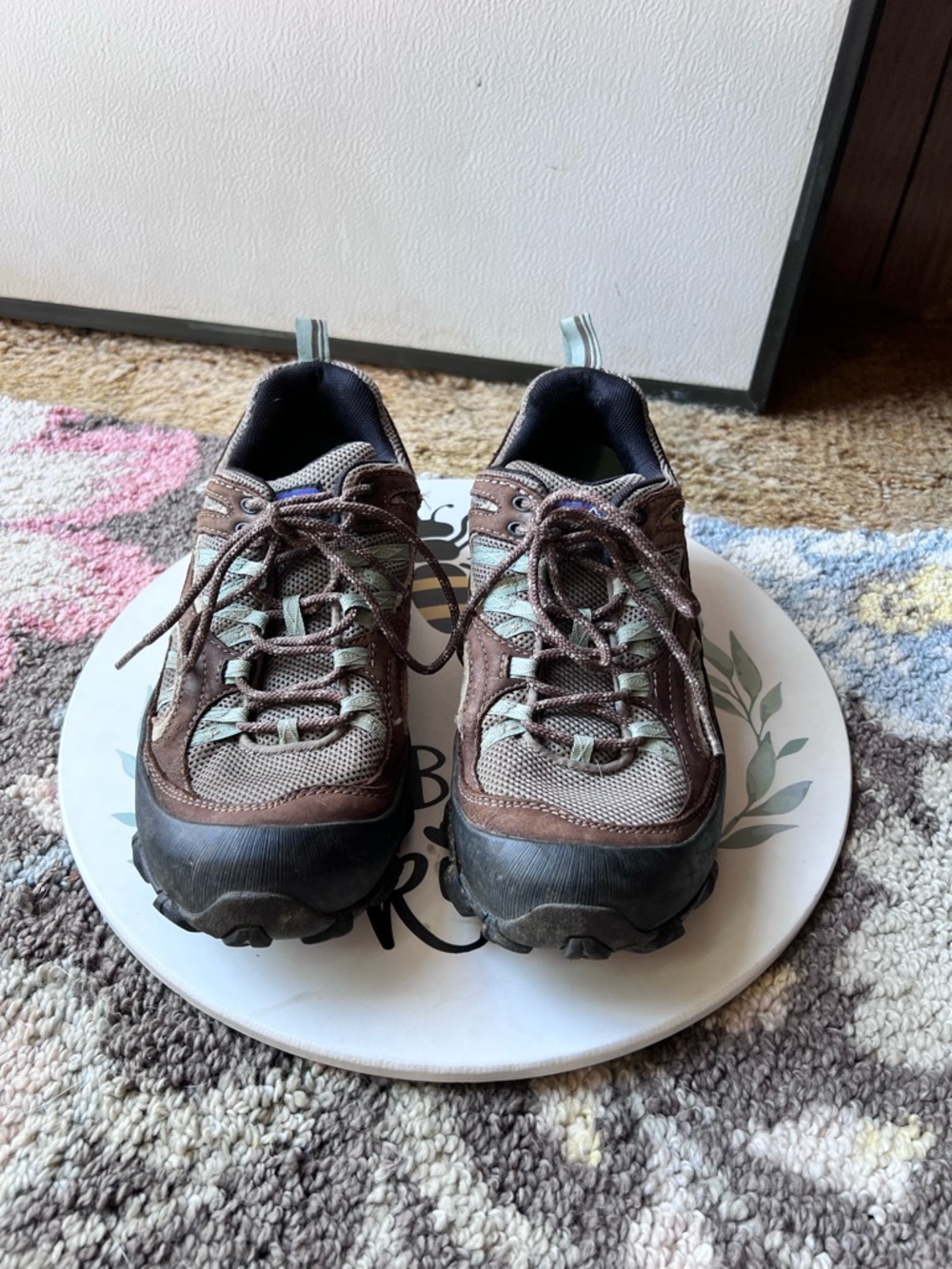 Patagonia Drifter A/C Hiking Shoes in a brown and celadon colorway size 9.5